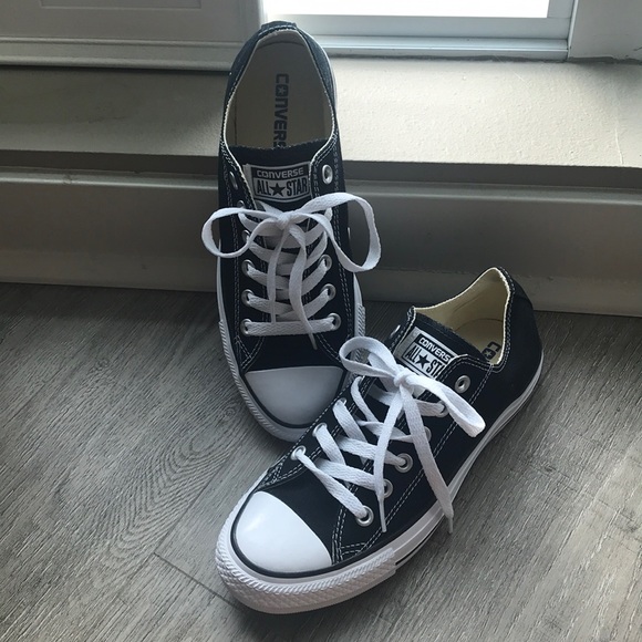 converse size 7.5 womens